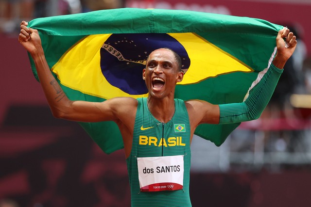 Alison dos Santos bronze